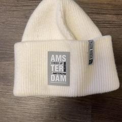 Beanie, jak nahlášeno Inntel Hotels Amsterdam Centre pomocí iLost