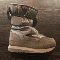 Snowboots, zoals gemeld door WestCord Hotel Eindhoven met iLost