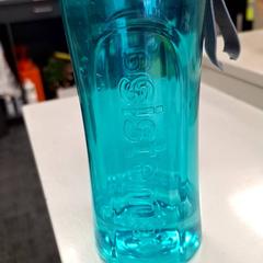 Fľaša na pitie, ako bolo nahlásené Gemeente Nijmegen pomocou iLost