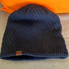 Beanie Bonnet bleu marine, amint azt IKEA Hénin-Beaumont az iLost segítségével jelentette.