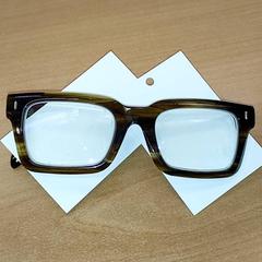 Lentes, segundo informou Centraal magazijn usando iLost