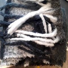 Shawl, as reported by Qbuzz servicepunt  Emmen using iLost