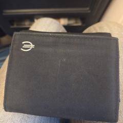 Wallet portemonnee, as reported to iLost