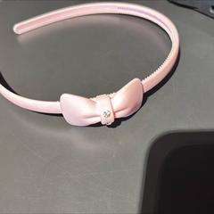 Bandolete, como reportado por IKEA Brno utilizando o iLost