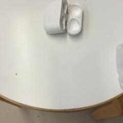 İLost kullanarak HvA Amstelcampus tarafından bildirildiği gibi Airpod'lar durumda