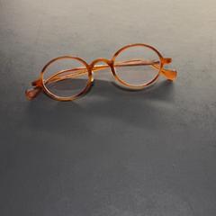 Brýle, jak nahlášeno Van der Valk Hotel Houten pomocí iLost