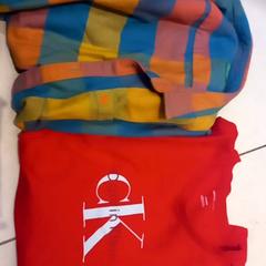 Vêtements, a été signalé par Leonardo Royal Hotel Amsterdam utilisant iLost