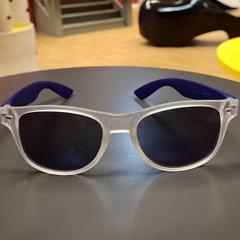 색안경 Blanc et Bleu, iLost를 사용하여 IKEA Nice Saint Isidore에 보고됨