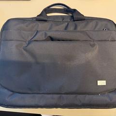 Torba na laptopa zwart, zgłoszono przez Vrije Universiteit Brussel (VUB) przy użyciu iLost