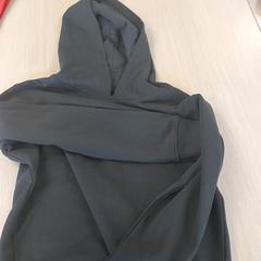 Kleding - Trui, amint azt Centraal magazijn az iLost segítségével jelentette.