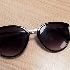 Solglasögon, rapporterat av Qbuzz Fryslân med iLost