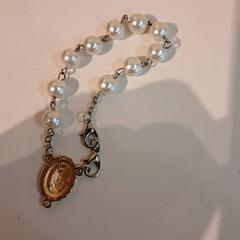 Braccialetto Witte parels, come riportato da IKEA Wilrijk utilizzando iLost