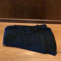 Šátek Donkerblauw, jak nahlášeno Van der Valk Hotel Emmeloord pomocí iLost