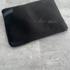 Laptop táska, amint azt Arriva Achterhoek-Rivierenland az iLost segítségével jelentette.