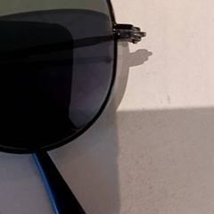 Solglasögon, rapporterat av De Efteling med iLost