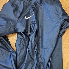 السترة، كما تم الإبلاغ عنه بواسطة Lentekabinet عبر iLost