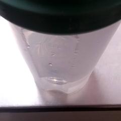 Garrafa tipo taparwere, come riportato da IKEA Matosinhos utilizzando iLost