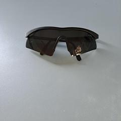 Sonnenbrille Zwart, gemeldet von Madurodam über iLost