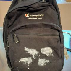 Mochila noir, ha sido reportado por TCL con iLost