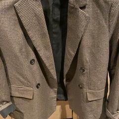 ブレザー がiLostで Van der Valk Hotel Apeldoorn - De Cantharel によって報告されました