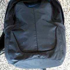 Ryggsäck, rapporterat av Regio Antwerpen - Brussel med iLost