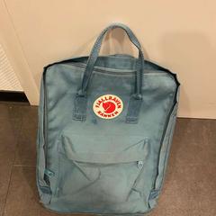 Motxilla Hellblau von FJÄLLRÄVEN KÄNKEN, segons ha informat Wilmering Vechta mitjançant iLost