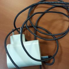 Adaptateur Iphone, a été signalé par Vrije Universiteit Brussel (VUB) utilisant iLost