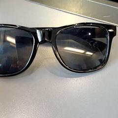 Sonnenbrille, gemeldet von Qbuzz GD Groningen HS über iLost