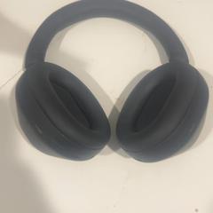 İLost kullanarak Pouw Vervoer tarafından bildirildiği gibi Kulaklıklar