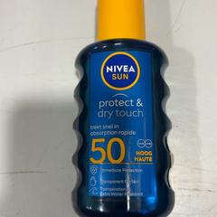 Crema solare, come riportato da Fenix utilizzando iLost