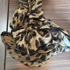 Sjaal panterprint, gerapporteerd met iLost