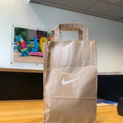Hračka & Slnečné okuliare, ako bolo nahlásené Designer Outlet Roosendaal pomocou iLost