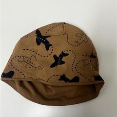 Kapelu, gisa salatu by IKEA Praha – Černý Most iLost erabiliz