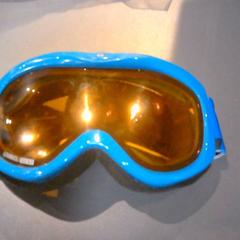 Skibril, segundo informou SnowWorld Landgraaf usando iLost