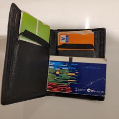 Zwarte Portemonnee/ black wallet, come riportato a iLost