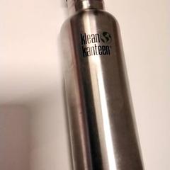 Láhev, jak nahlášeno Gemeente Puurs-Sint-Amands pomocí iLost