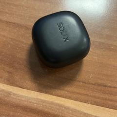 Auricolari, come riportato da Pathé Haarlem utilizzando iLost