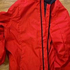 Jas, zoals gemeld door Loveland ADE | Mediahaven & Theater Amsterdam met iLost