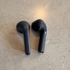 Oortjes Fresh 'n Rebel donkerblauw, iLost에 보고됨