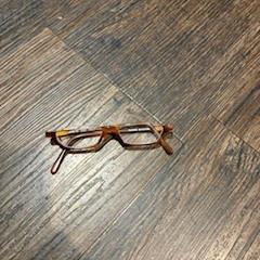 Ulleres, segons ha informat Van der Valk Hotel Veenendaal mitjançant iLost