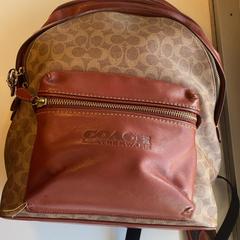 Hátizsák Coach tas, amint azt RAI Amsterdam az iLost segítségével jelentette.