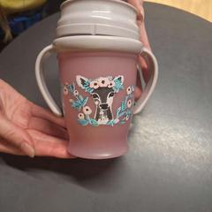 Dětská láhev růžová, como reportado por IKEA Brno utilizando o iLost