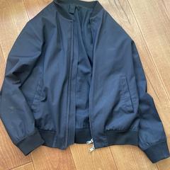 Black Jacket (Bomber Jacket)، كما تم الإبلاغ عنه عبر iLost