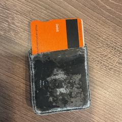 Cartera Marinov aleks, segons ha informat Gemeente Amsterdam - Bureau Gevonden Voorwerpen mitjançant iLost