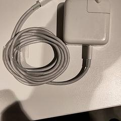 어댑터 Lader, iLost를 사용하여 Bibliotheek Neude (Utrecht)에 보고됨