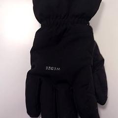 Rukavice Zwart, ako bolo nahlásené Vrije Universiteit Amsterdam pomocou iLost