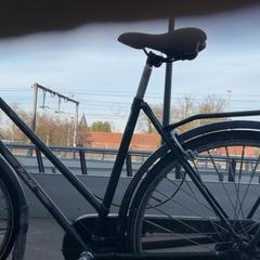 Bicicleta feminina, segundo informou Fietsdepot Diepenbeek usando iLost