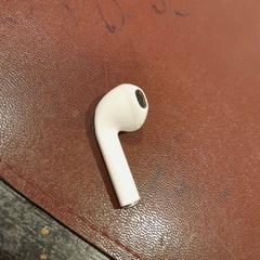 Tampão de ouvido droit blanc, como reportado por TCL utilizando o iLost