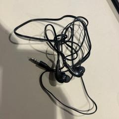 Earphones Zwart がiLostで TU/e - Receptie Neuron によって報告されました