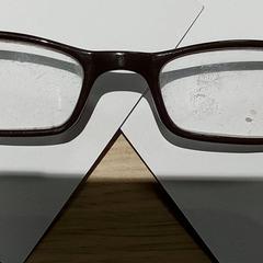 眼鏡 - Donkerbruin がiLostで Centraal magazijn によって報告されました